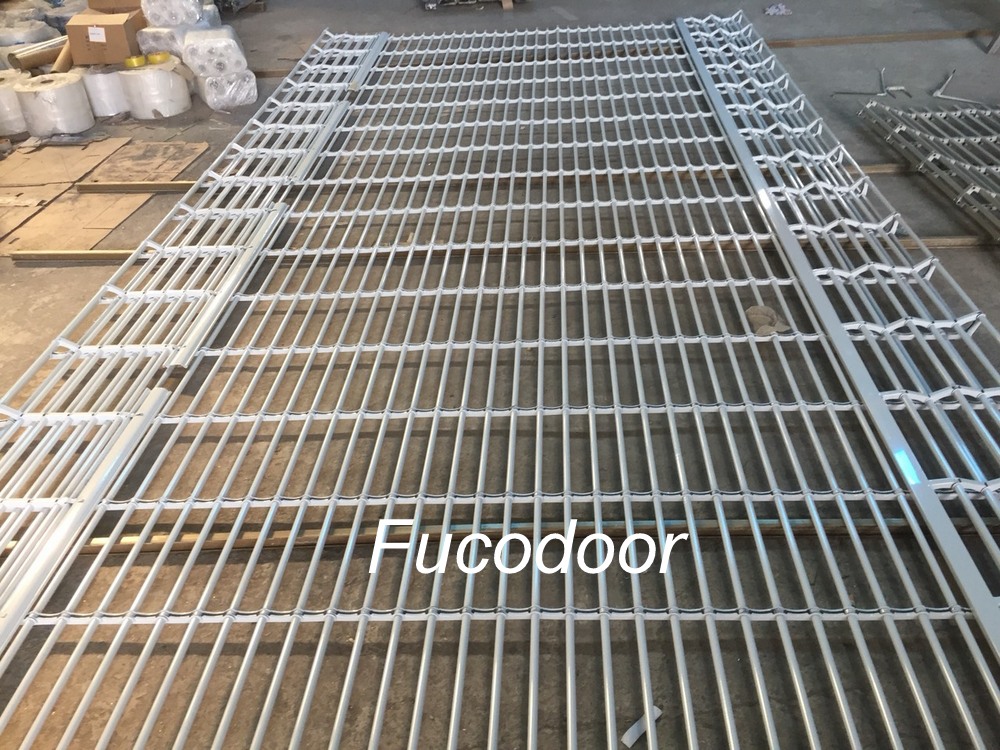 ទ្វាររមូរប៉ារ៉ាឡែលផ្តេក INOX 304 Fuco តម្លៃទ្វាររមូរប៉ារ៉ាឡែលផ្តេក 19