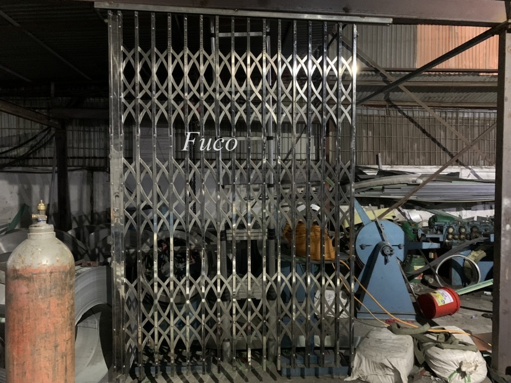 Cửa xếp INOX hộp 20x20 INOX 304 không lá