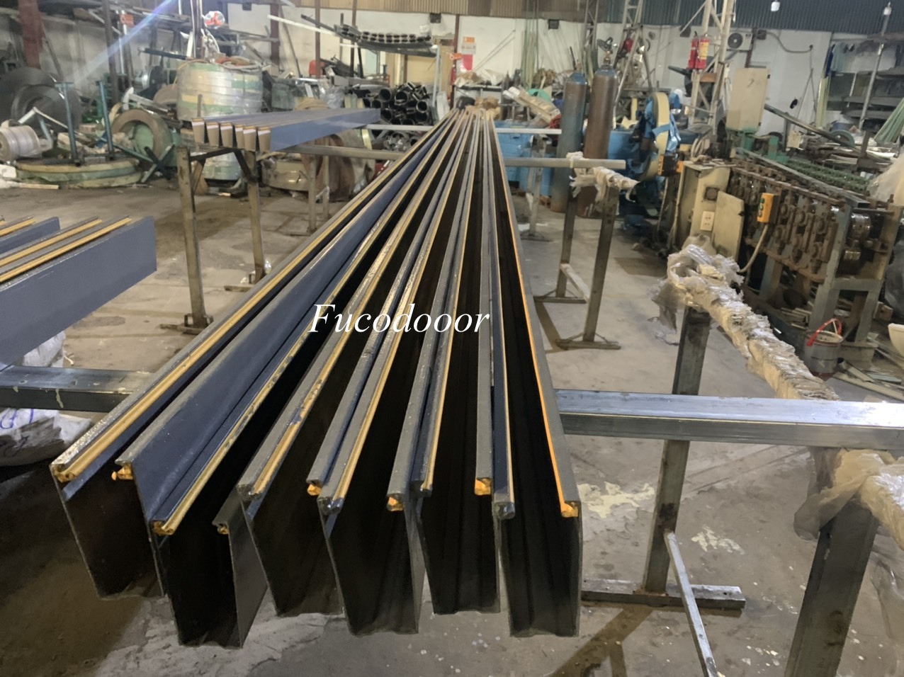 Cửa cuốn siêu trường sơn tĩnh điện dầy 1ly