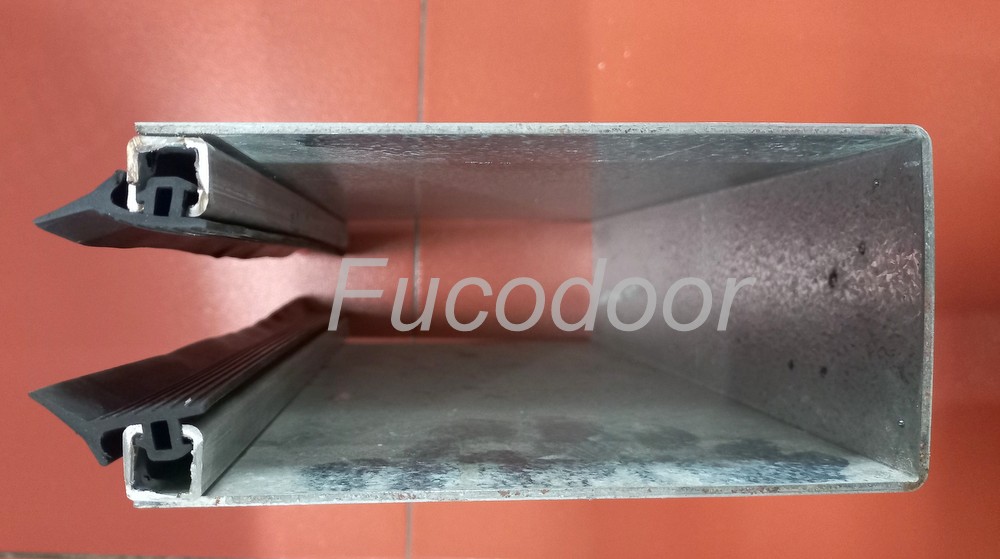 Cửa cuốn siêu trường INOX độ dầy 1.4ly, ray 200mm, có zoong