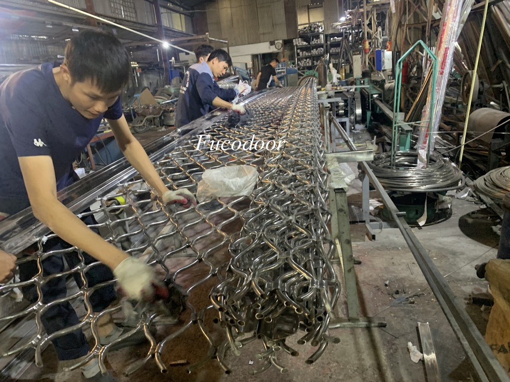 Cửa cuốn lưới thép mắt võng tại thị xã Duy Tiên, Hà Nam