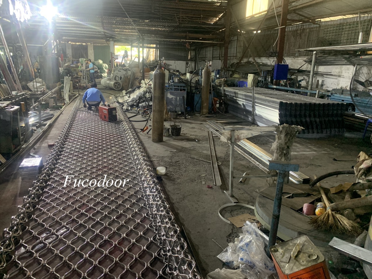 Giá Cửa cuốn Mắt Võng INOX 304 tại Quảng Ninh
