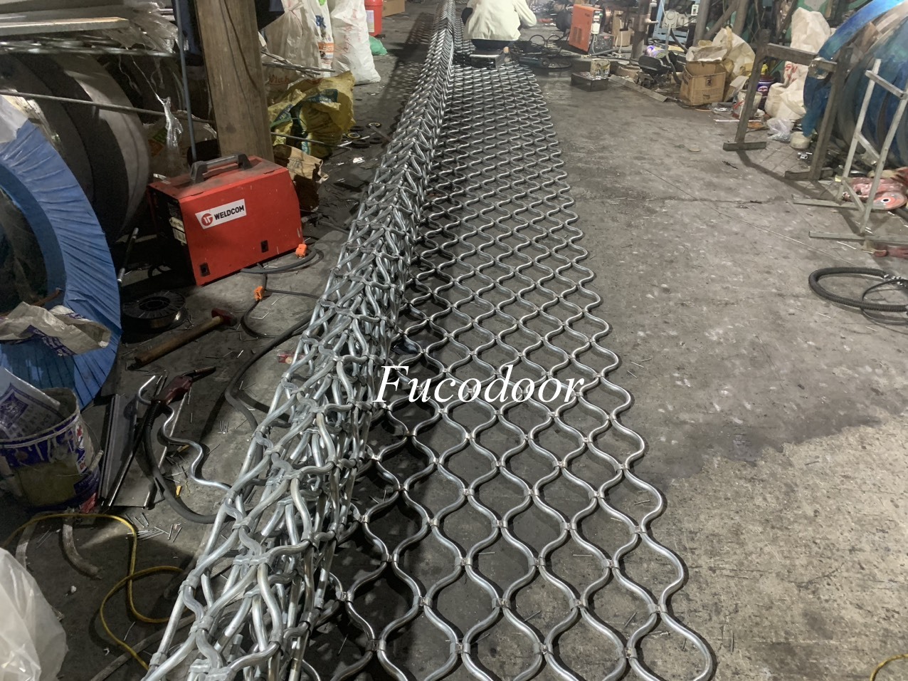 Cửa cuốn mắt võng giá rẻ nhất