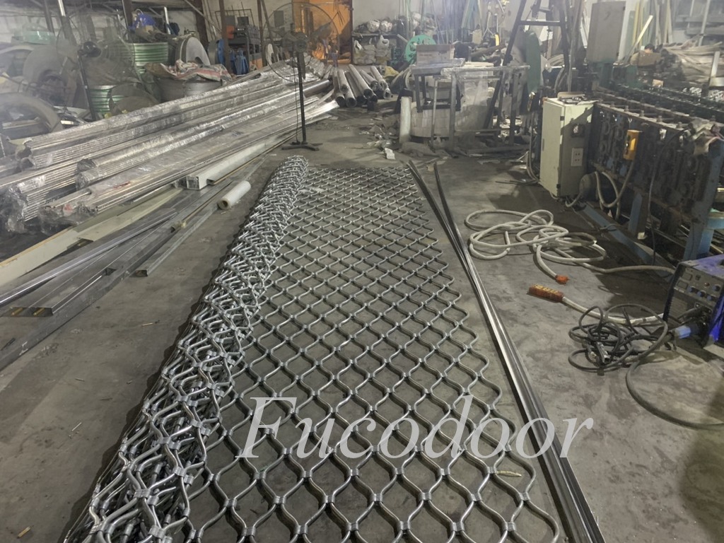 Cửa cuốn Mắt Võng tại Nam Định, Cửa cuốn mắt võng inox 304