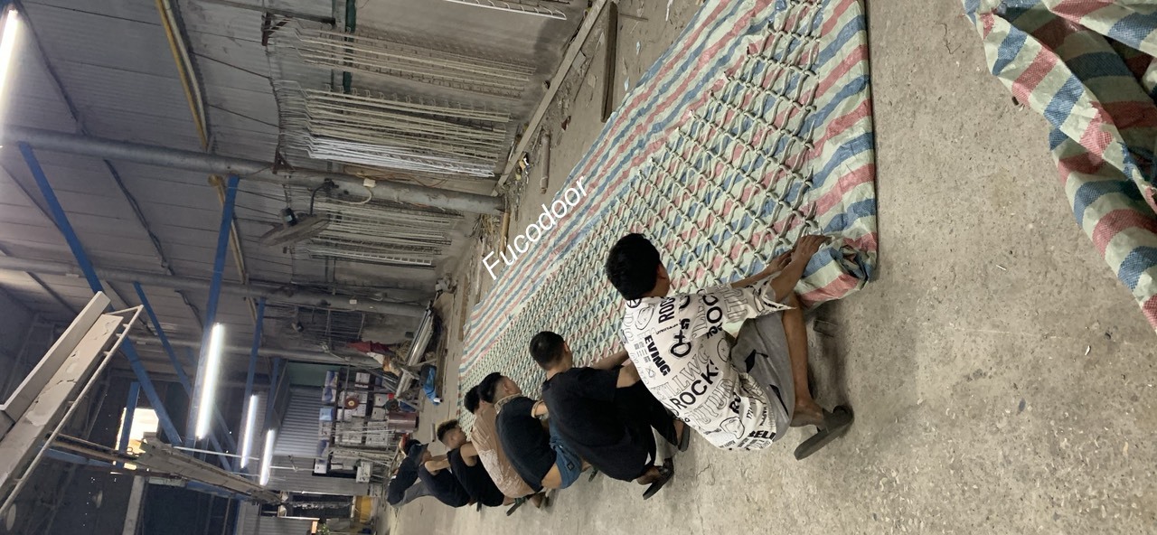 Cửa cuốn song ngang, mắt võng, tìm đại lý