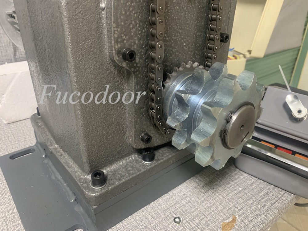 giá motor bộ tời cửa cuốn, loại 3000kg năm 2023, Fucodoor
