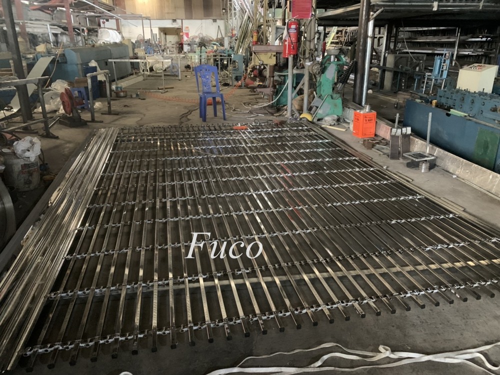 Cửa cuốn song ngang hộp 20x20 INOX 304